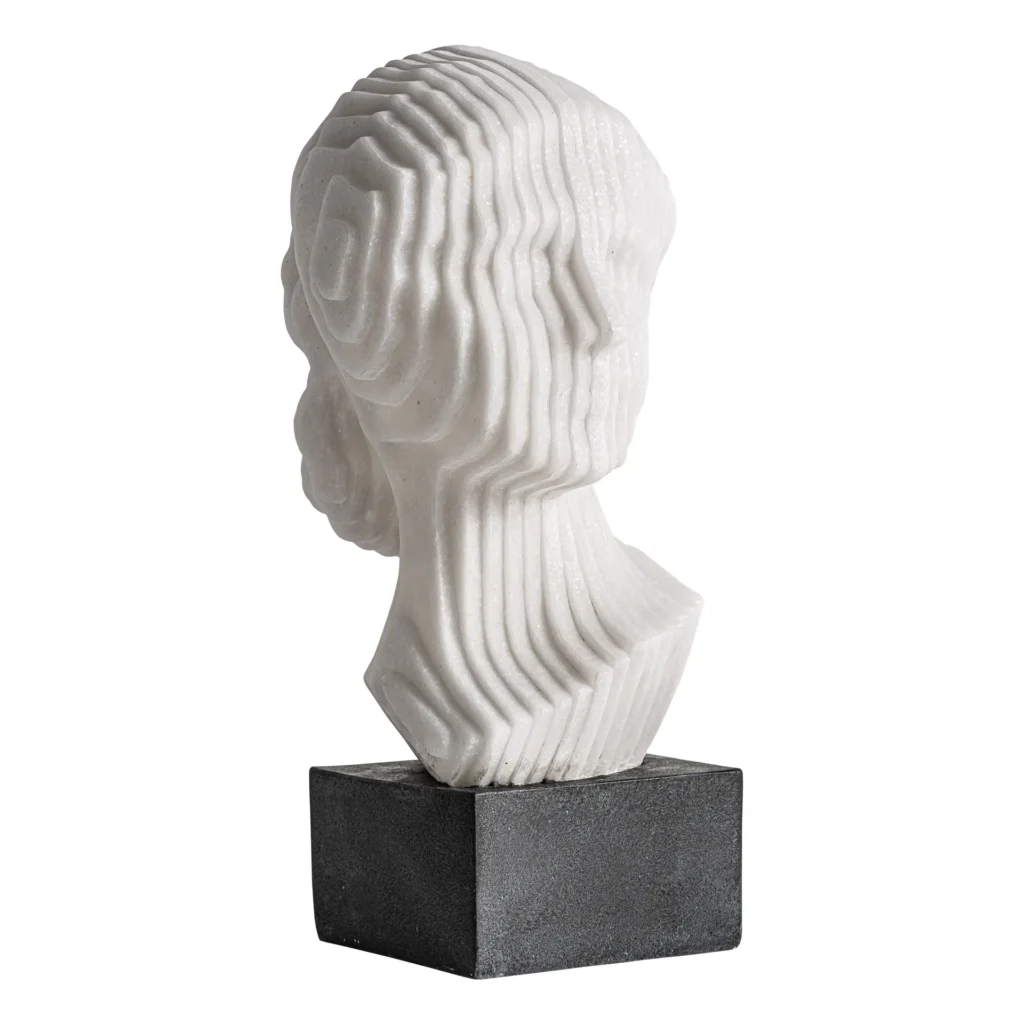 BUSTO LISA